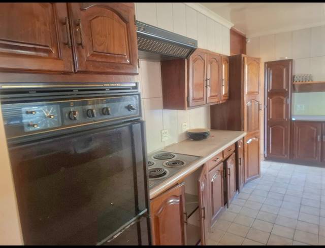4 BEDROOM HOUSE FOR SALE IN GLEN HARVIE